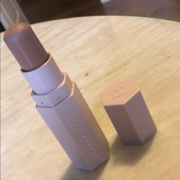 I am selling the Fenty Beauty contour stick - Picture 2 of 2
